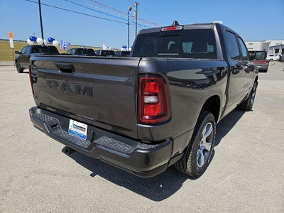 2026 RAM Ram 1500 RAM 1500 EXPRESS CREW CAB 4X2 5'7' BOX