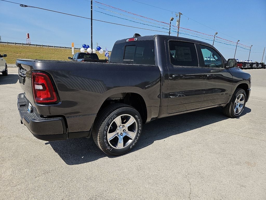 2026 RAM Ram 1500 RAM 1500 EXPRESS CREW CAB 4X2 5'7' BOX