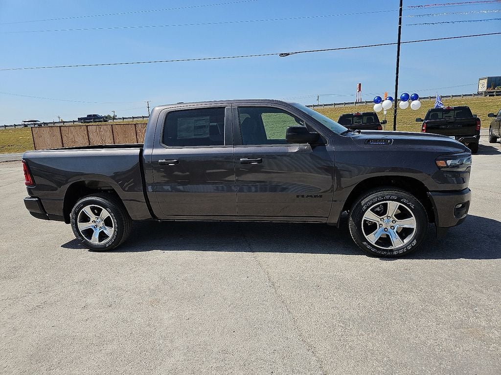 2026 RAM Ram 1500 RAM 1500 EXPRESS CREW CAB 4X2 5'7' BOX