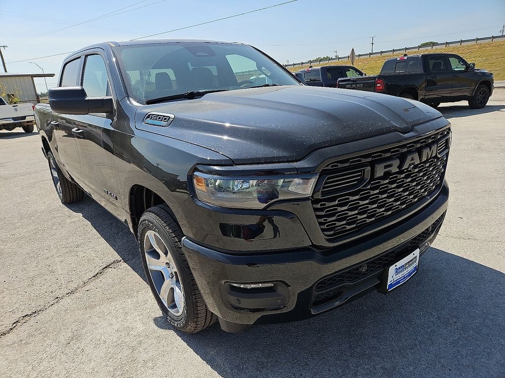 2026 RAM Ram 1500 RAM 1500 EXPRESS CREW CAB 4X2 5'7' BOX
