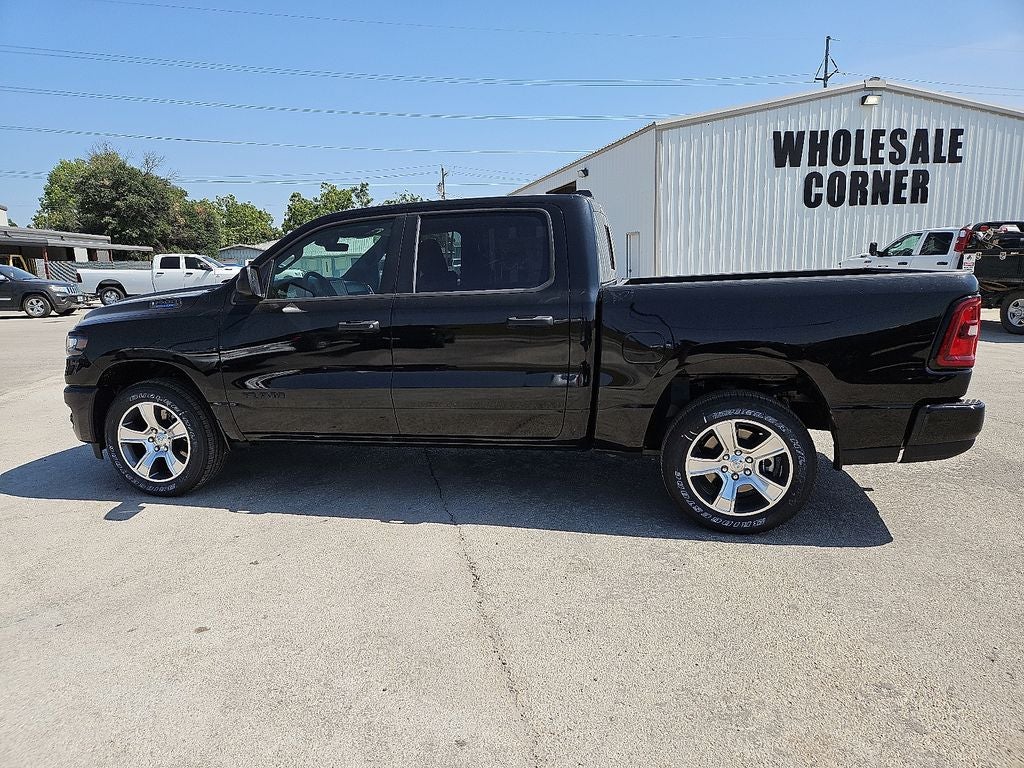 2026 RAM Ram 1500 RAM 1500 EXPRESS CREW CAB 4X2 5'7' BOX