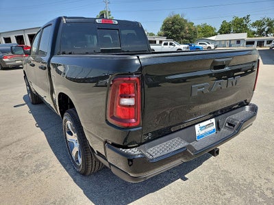 2026 RAM Ram 1500 RAM 1500 EXPRESS CREW CAB 4X2 5'7' BOX