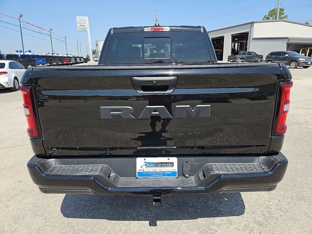 2026 RAM Ram 1500 RAM 1500 EXPRESS CREW CAB 4X2 5'7' BOX