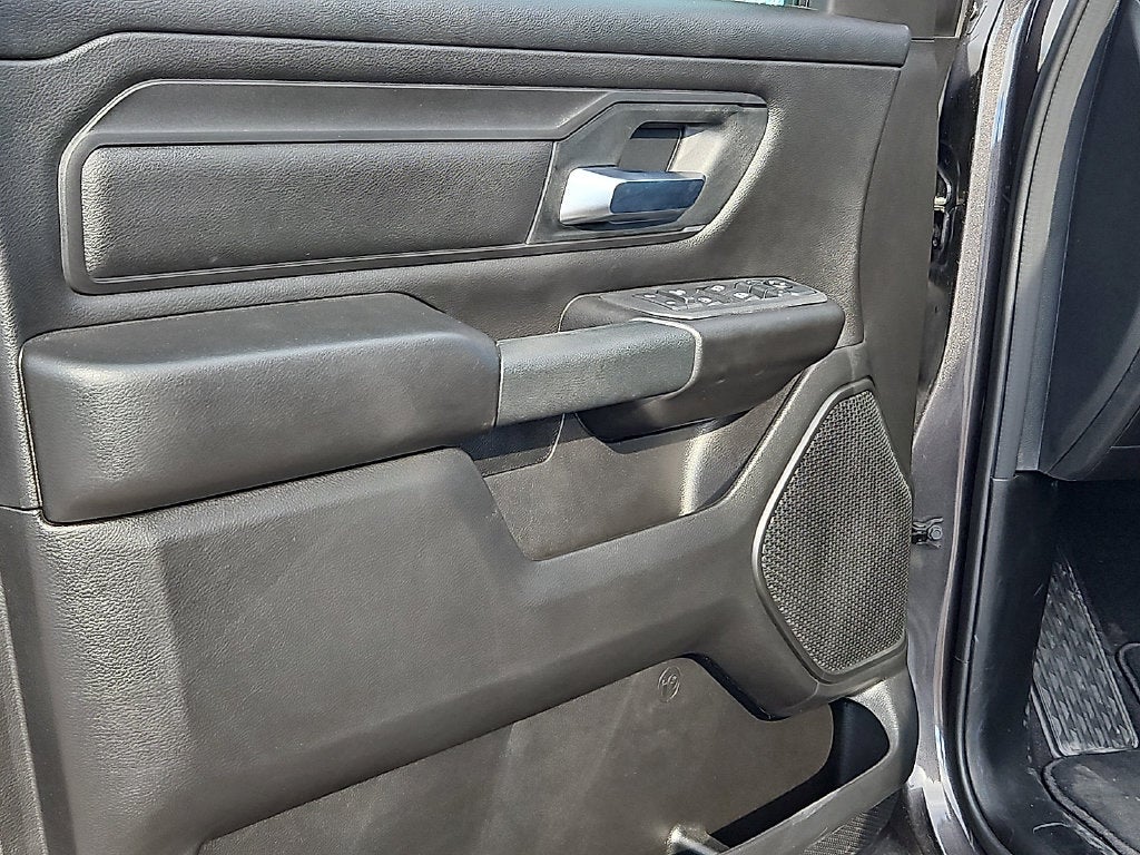 2026 RAM 1500 RAM 1500 TRADESMAN CREW CAB 4X4 5'7' BOX