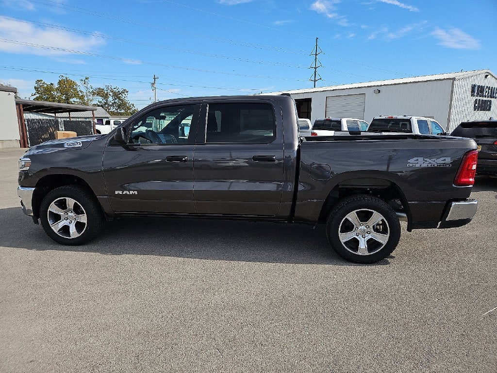 2026 RAM 1500 RAM 1500 TRADESMAN CREW CAB 4X4 5'7' BOX