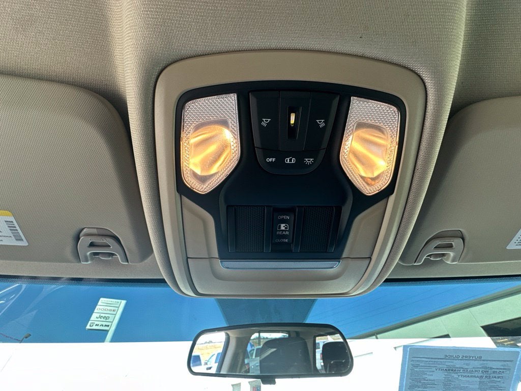 2020 RAM 2500 Tradesman Crew Cab 4x4 6'4' Box