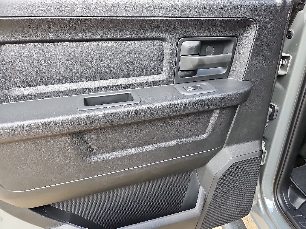 2027 RAM 2500 RAM 2500 BLACK EXPRESS CREW CAB 4X4 6'4' BOX