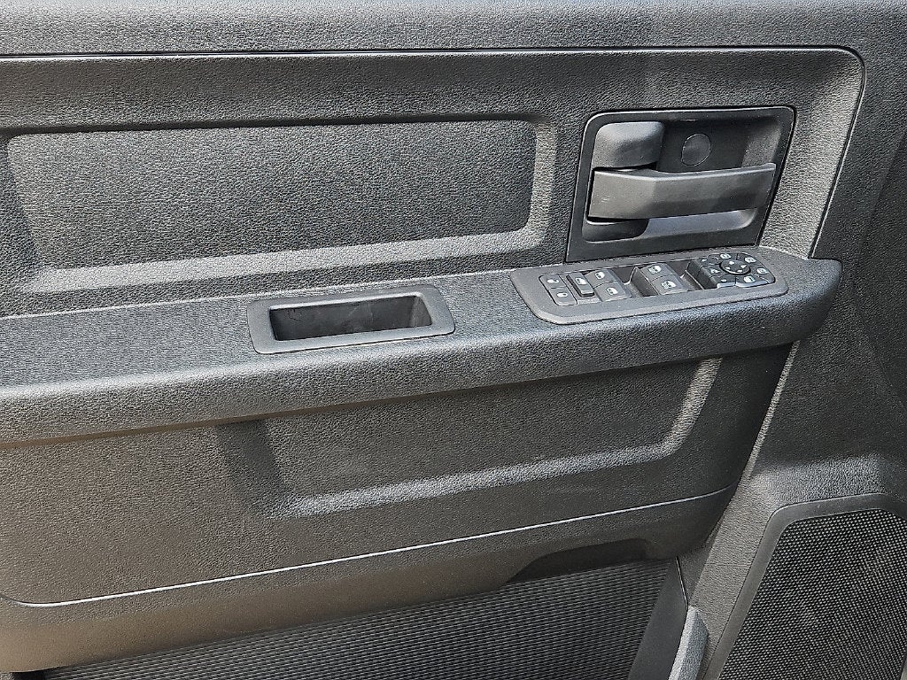 2027 RAM 2500 RAM 2500 BLACK EXPRESS CREW CAB 4X4 6'4' BOX