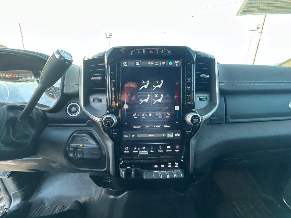 2022 RAM 2500 Laramie Crew Cab 4x4 6'4' Box