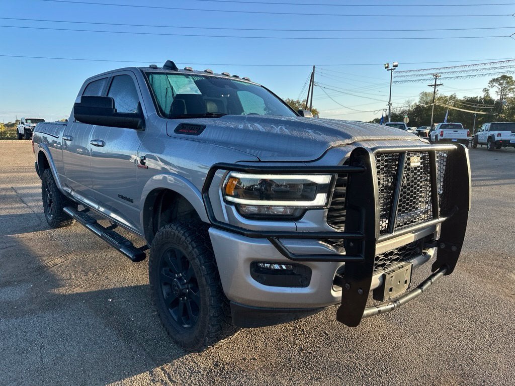 2022 RAM 2500 Laramie Crew Cab 4x4 6'4' Box