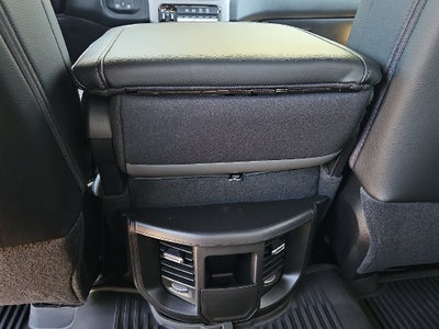 2027 RAM 2500 RAM 2500 TRADESMAN CREW CAB 4X4 8' BOX