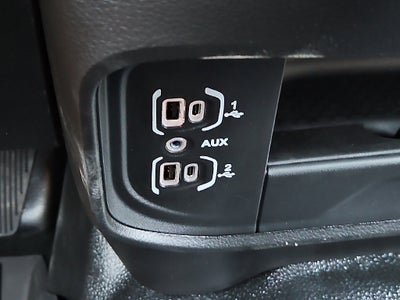 2027 RAM 2500 RAM 2500 TRADESMAN CREW CAB 4X4 8' BOX