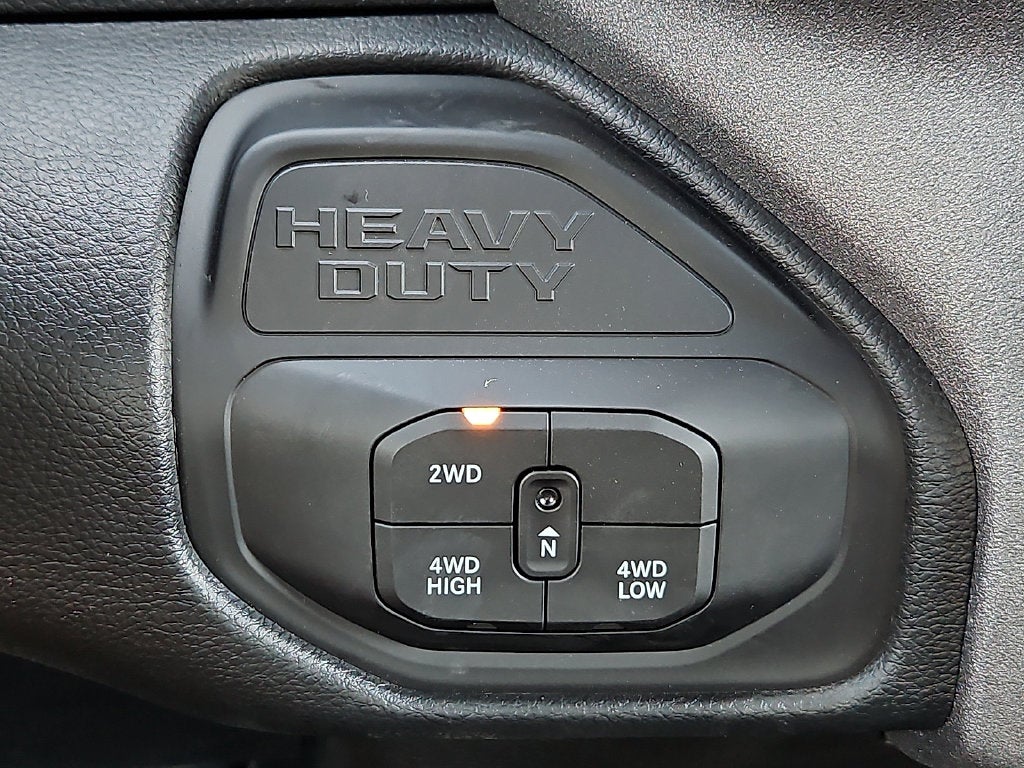 2027 RAM 2500 RAM 2500 TRADESMAN CREW CAB 4X4 8' BOX