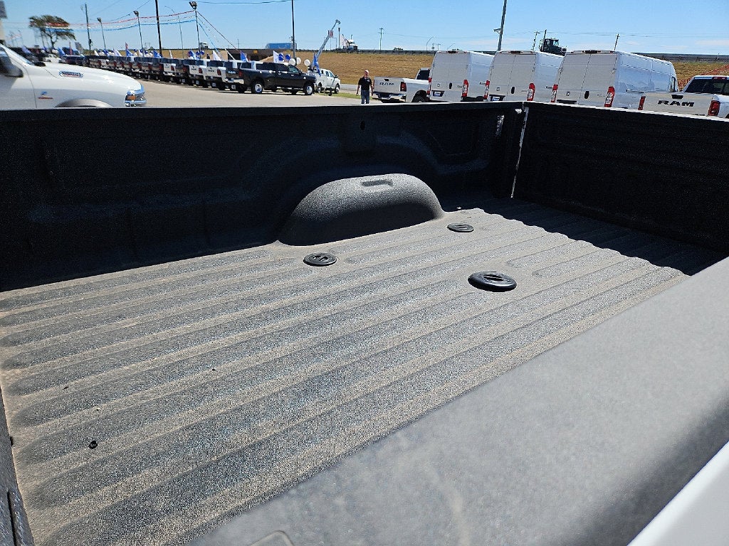 2027 RAM 2500 RAM 2500 TRADESMAN CREW CAB 4X4 8' BOX
