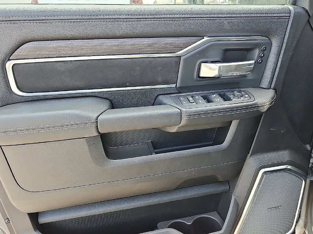 2027 RAM 2500 RAM 2500 LARAMIE MEGA CAB 4X4 6'4' BOX