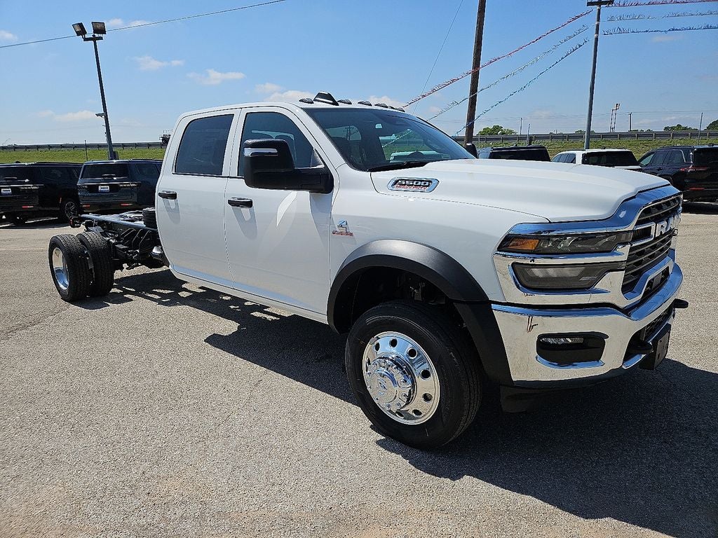 2026 RAM Ram 5500 Chassis Cab RAM 5500 TRADESMAN CHASSIS CREW CAB 4X4 84' CA