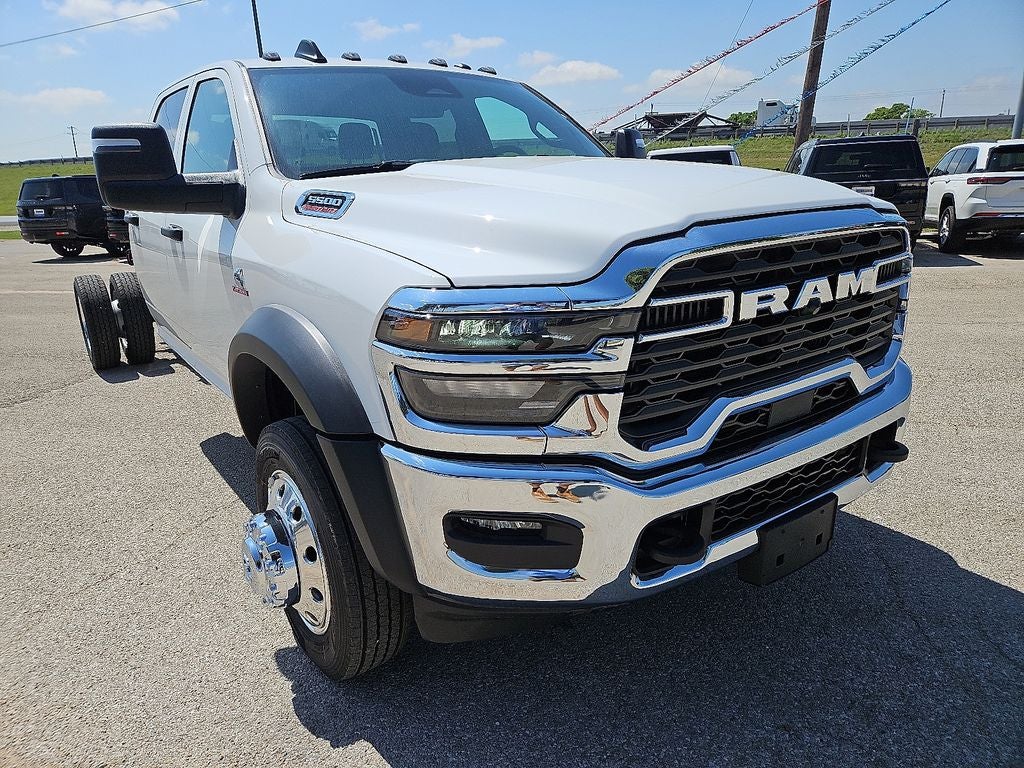 2026 RAM Ram 5500 Chassis Cab RAM 5500 TRADESMAN CHASSIS CREW CAB 4X4 84' CA