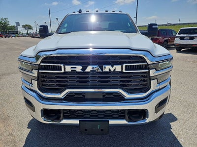 2026 RAM Ram 5500 Chassis Cab RAM 5500 TRADESMAN CHASSIS CREW CAB 4X4 84' CA