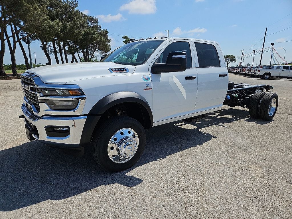 2026 RAM Ram 5500 Chassis Cab RAM 5500 TRADESMAN CHASSIS CREW CAB 4X4 84' CA