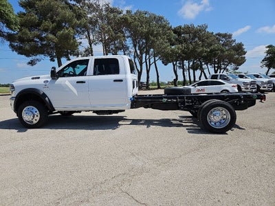2026 RAM Ram 5500 Chassis Cab RAM 5500 TRADESMAN CHASSIS CREW CAB 4X4 84' CA