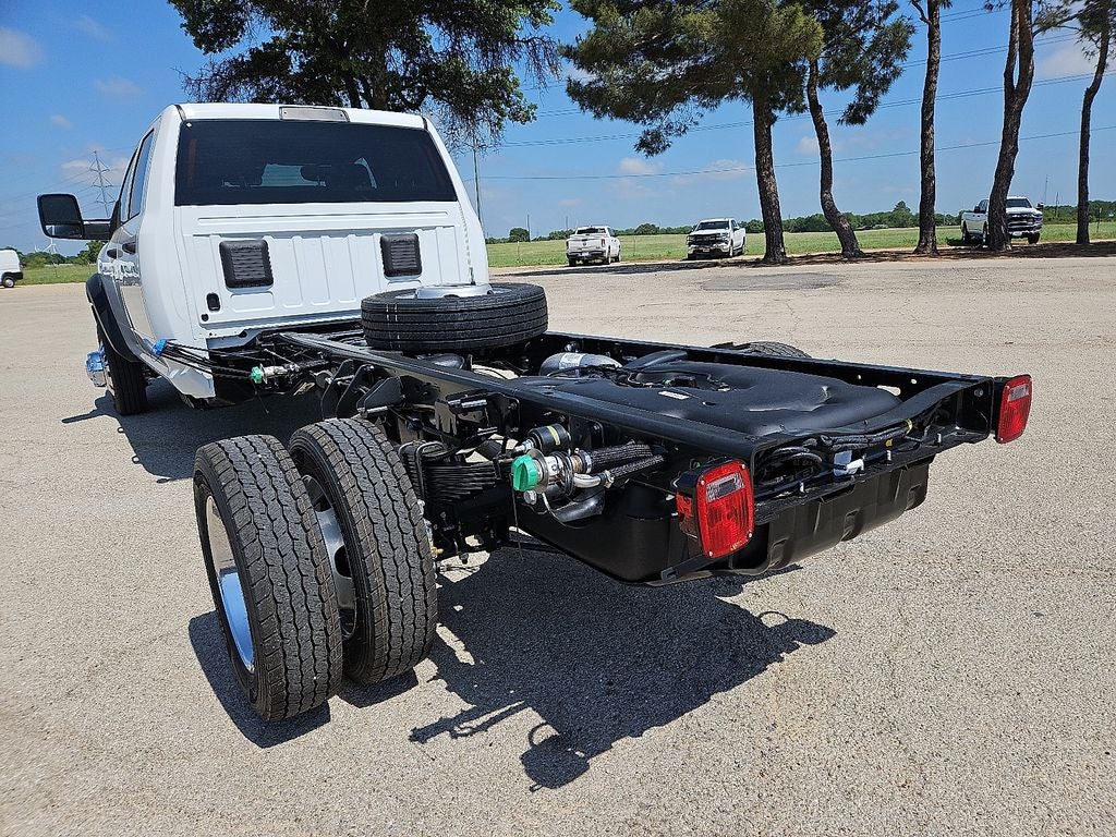 2026 RAM Ram 5500 Chassis Cab RAM 5500 TRADESMAN CHASSIS CREW CAB 4X4 84' CA