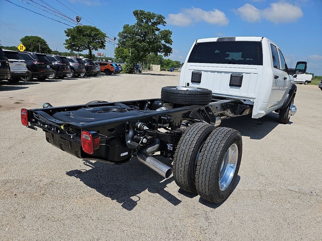 2026 RAM Ram 5500 Chassis Cab RAM 5500 TRADESMAN CHASSIS CREW CAB 4X4 84' CA