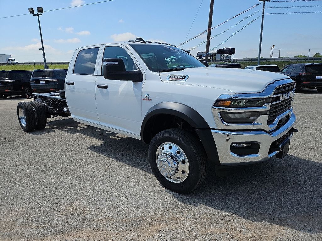 2026 RAM Ram 5500 Chassis Cab RAM 5500 TRADESMAN CHASSIS CREW CAB 4X4 84' CA