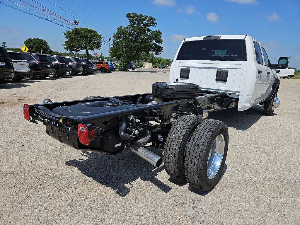 2026 RAM Ram 5500 Chassis Cab RAM 5500 TRADESMAN CHASSIS CREW CAB 4X4 84' CA