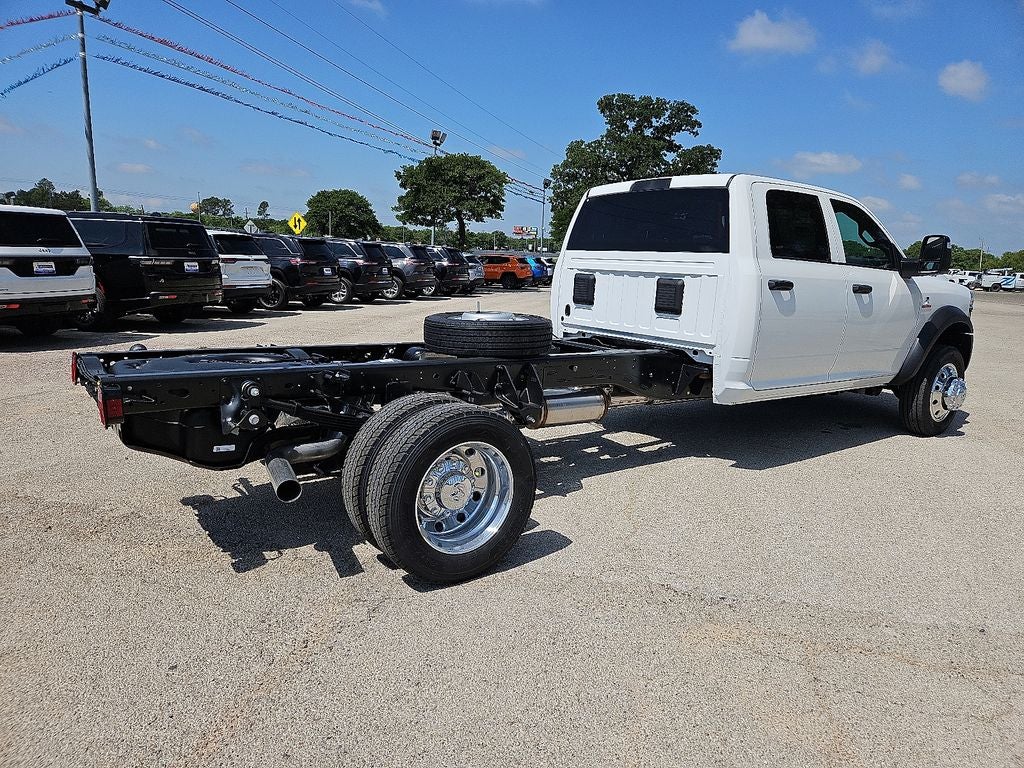 2026 RAM Ram 5500 Chassis Cab RAM 5500 TRADESMAN CHASSIS CREW CAB 4X4 84' CA