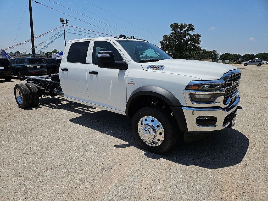 2026 RAM Ram 5500 Chassis Cab RAM 5500 TRADESMAN CHASSIS CREW CAB 4X4 84' CA