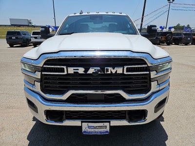 2026 RAM Ram 5500 Chassis Cab RAM 5500 TRADESMAN CHASSIS CREW CAB 4X4 84' CA