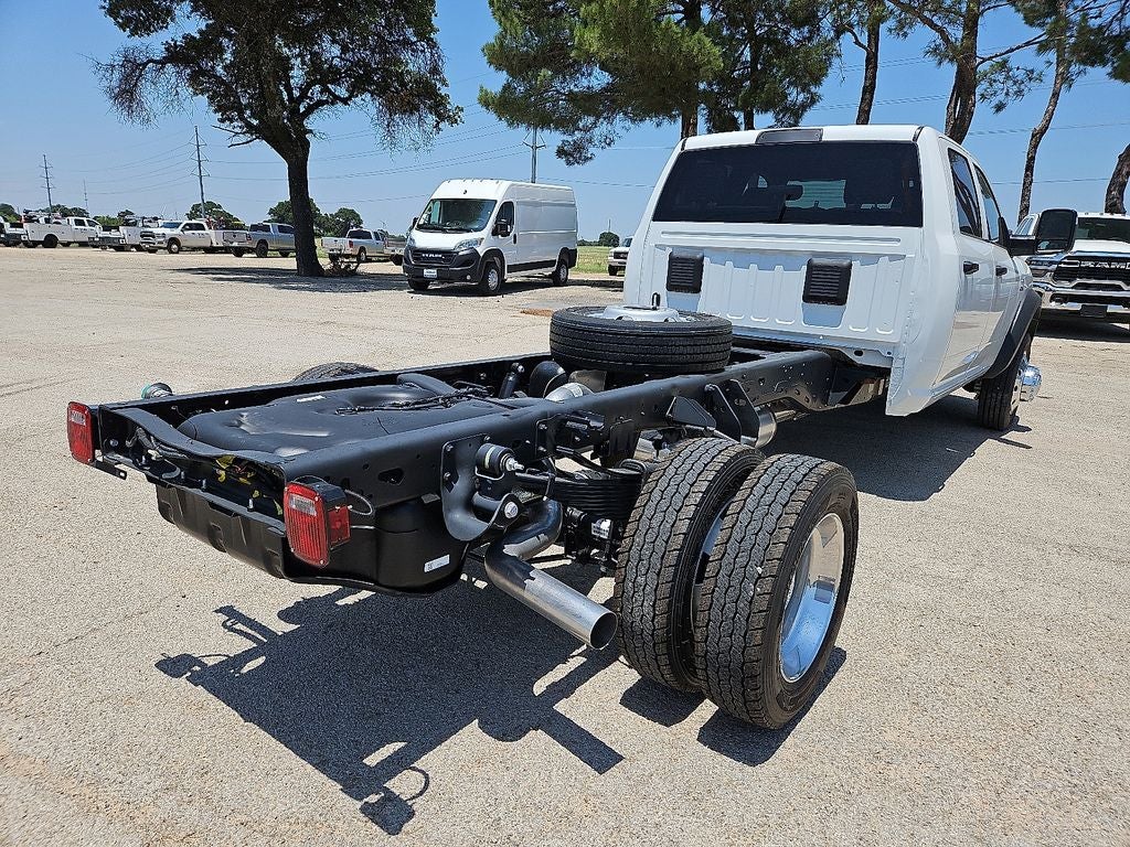 2026 RAM Ram 5500 Chassis Cab RAM 5500 TRADESMAN CHASSIS CREW CAB 4X4 84' CA