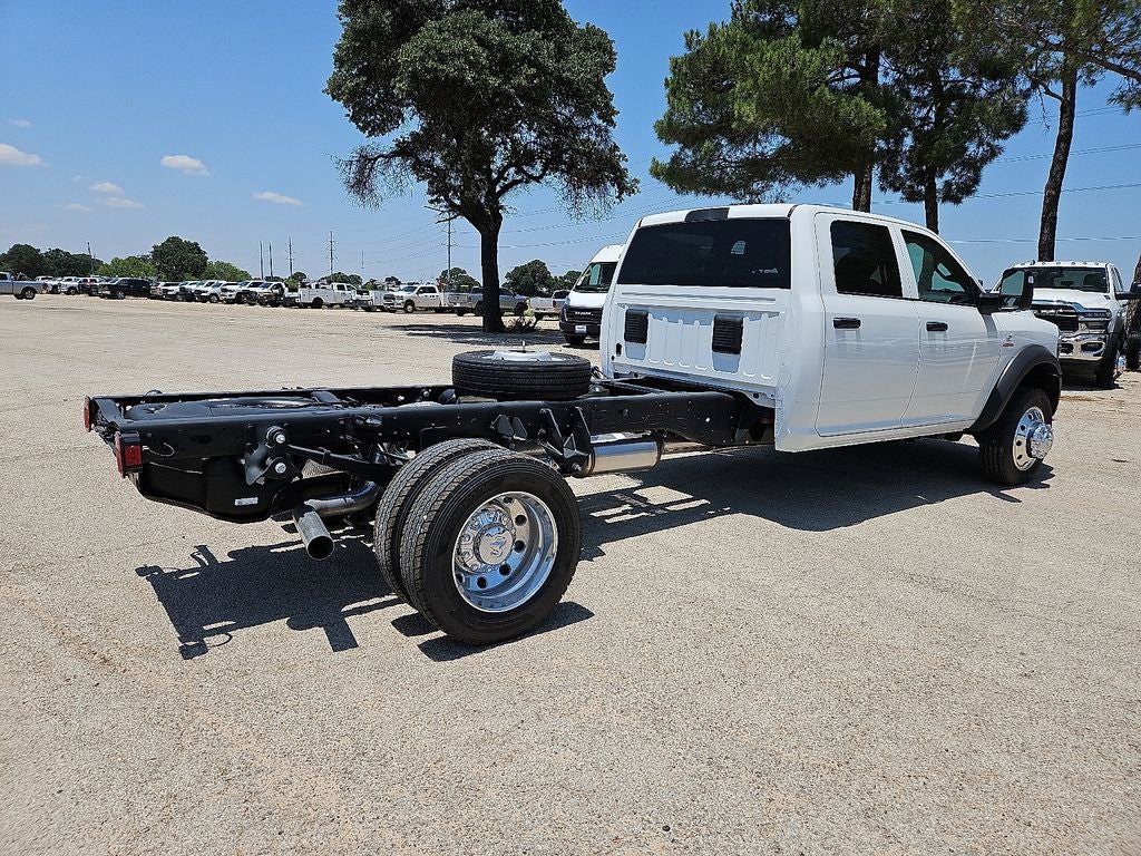 2026 RAM Ram 5500 Chassis Cab RAM 5500 TRADESMAN CHASSIS CREW CAB 4X4 84' CA