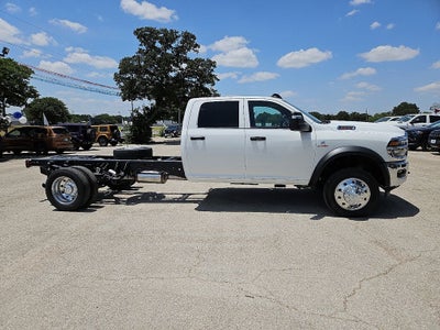 2026 RAM Ram 5500 Chassis Cab RAM 5500 TRADESMAN CHASSIS CREW CAB 4X4 84' CA