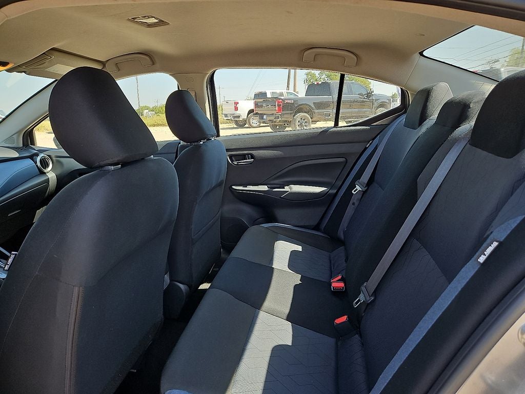 2025 Nissan Versa 1.6 SV