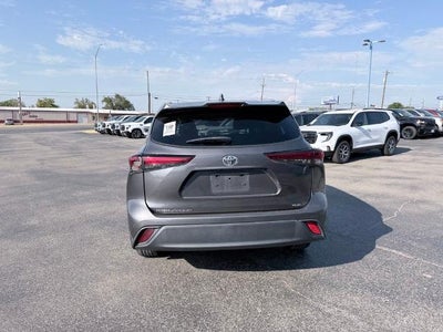 2022 Toyota Highlander XLE