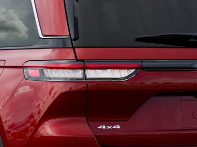 2027 Jeep Grand Cherokee GRAND CHEROKEE LAREDO X 4X4